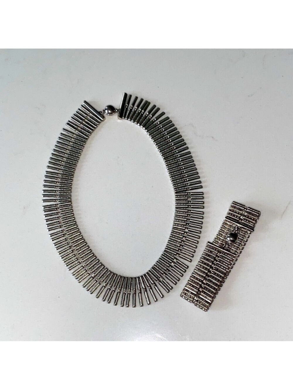 Vintage Elegant Silver tone Necklace and Bracelet Set